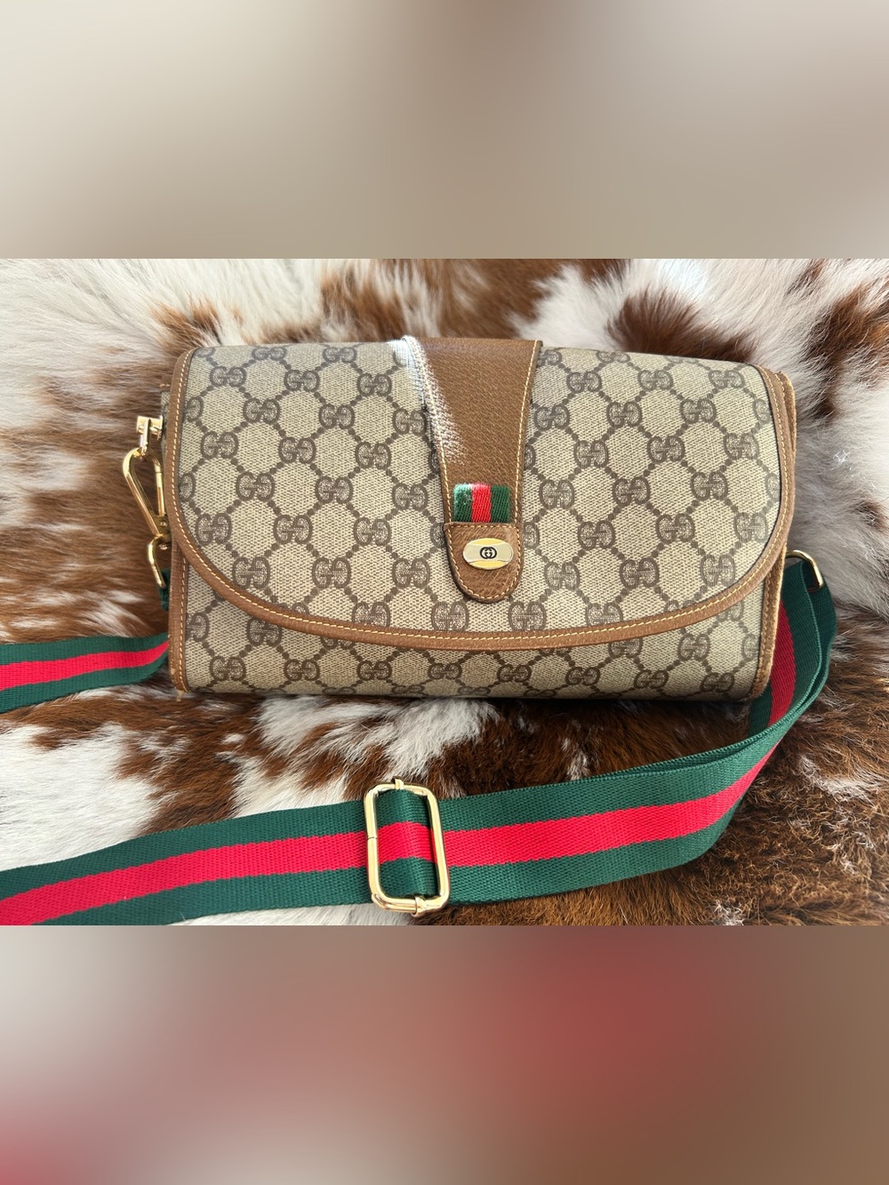Gucci Sherry line crossbody